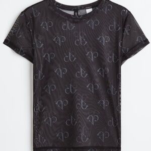 H&M Divided BLACKPINK black mesh short sleeve